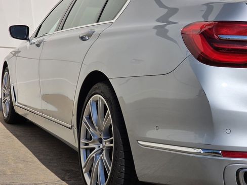 Used 2019 BMW 750i w/ Executive Package image 41