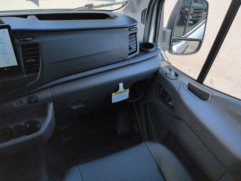 New 2026 Ford Transit 250 148 Medium Roof RWD image 17