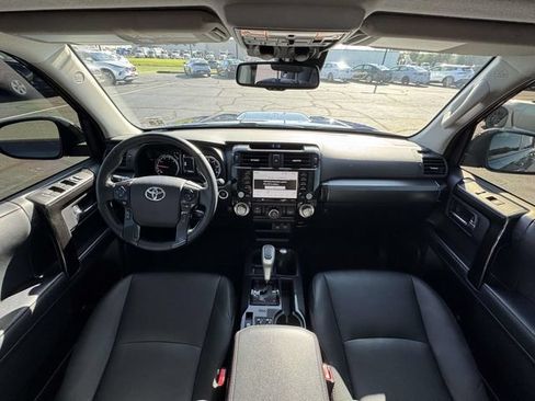 Used 2024 Toyota 4Runner TRD Off-Road Premium w/ Moonroof Package AWD/4WD image 32