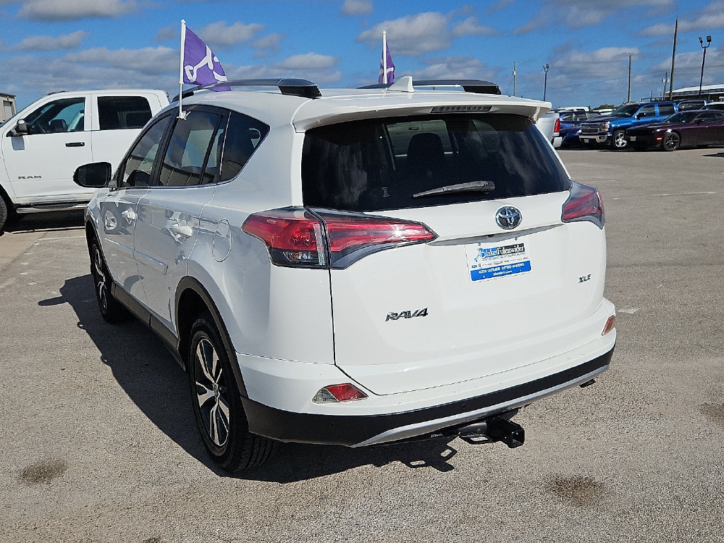 Used 2017 Toyota RAV4 XLE FWD image 5