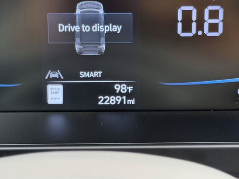 Used 2025 Hyundai Elantra Sport FWD image 29