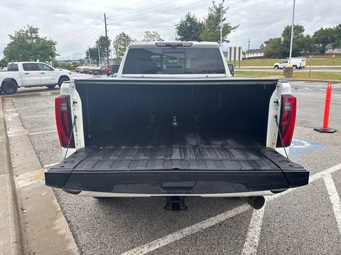 Used 2024 GMC Sierra 3500 Denali Ultimate AWD/4WD image 13