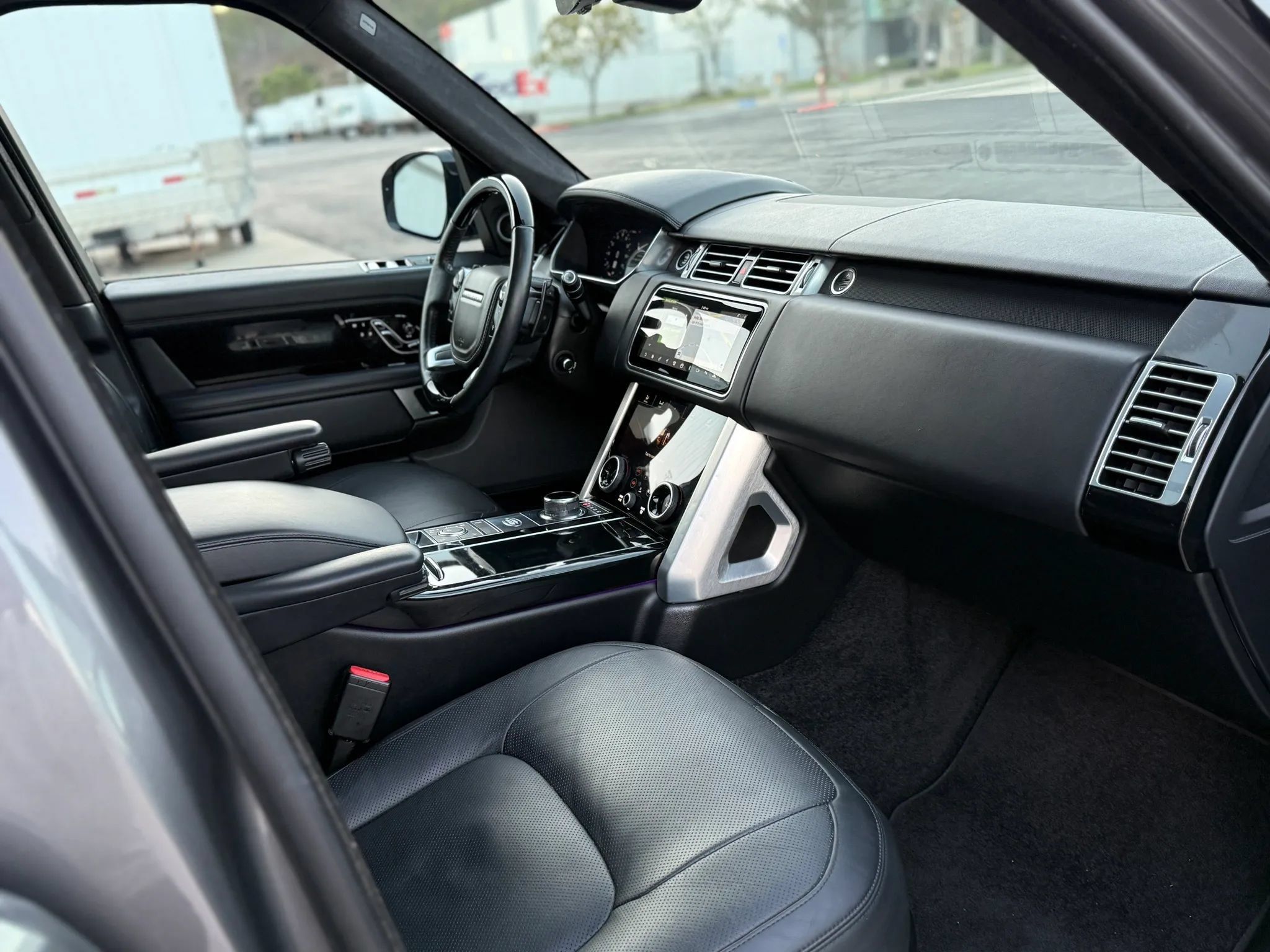 Used 2019 Land Rover Range Rover Long Wheelbase Supercharged AWD/4WD image 40