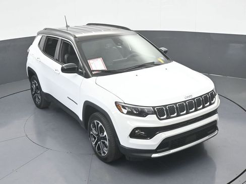 Used 2023 Jeep Compass Limited image 52