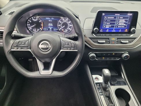 Used 2024 Nissan Altima 2.5 SV FWD image 22