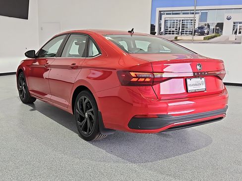 New 2026 Volkswagen Jetta SE image 3
