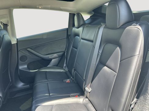 Used 2023 Tesla Model Y Long Range AWD/4WD image 14