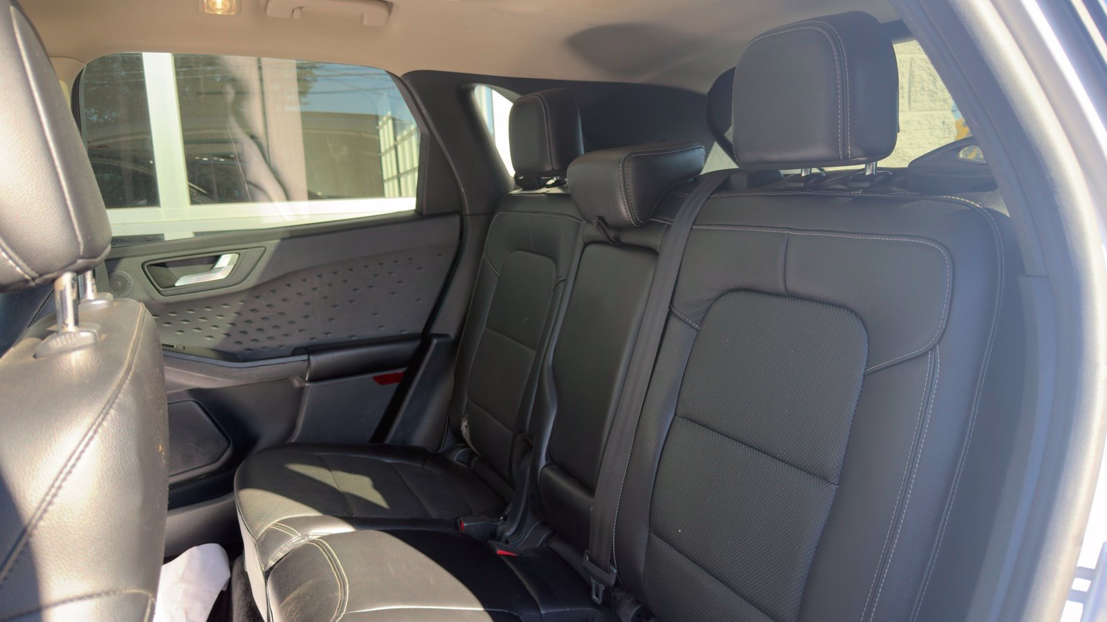 Used 2020 Ford Escape Titanium w/ Titanium Premium Package 2.0 AWD/4WD image 13