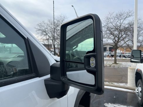 New 2026 GMC Sierra 3500 Pro w/ Convenience Package image 4