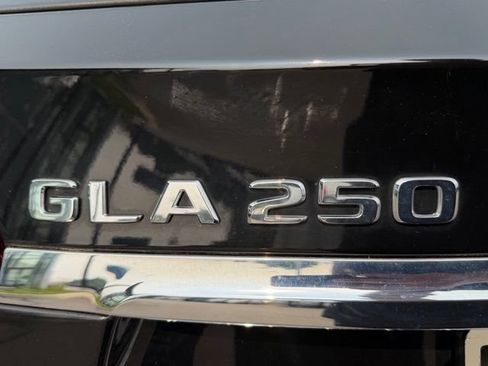 Used 2020 Mercedes-Benz GLA 250 4MATIC image 9