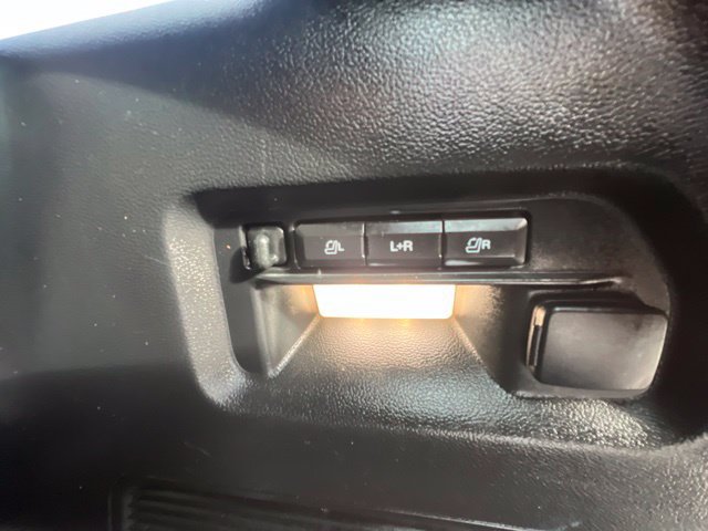 Used 2023 Ford Explorer ST w/ Equipment Group 401A AWD/4WD image 17