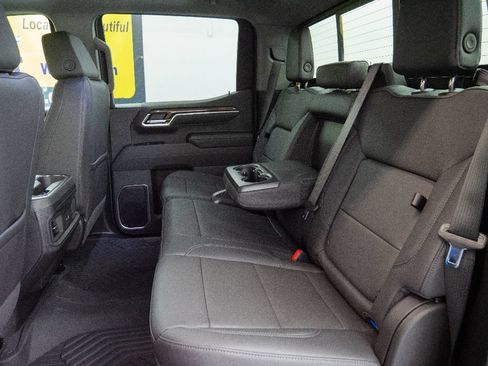 New 2025 Chevrolet Silverado 1500 RST w/ Z71 Off-Road Package AWD/4WD image 9