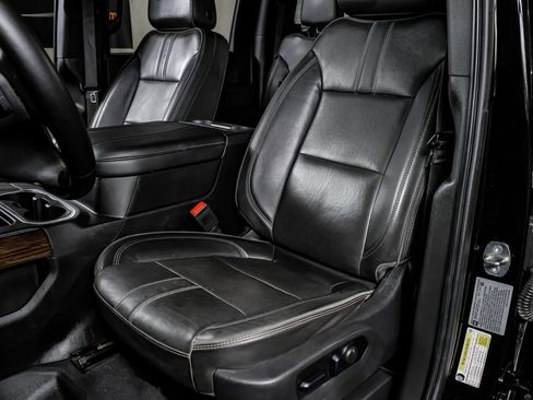 Used 2023 Chevrolet Silverado 3500 High Country w/ Technology Package AWD/4WD image 30