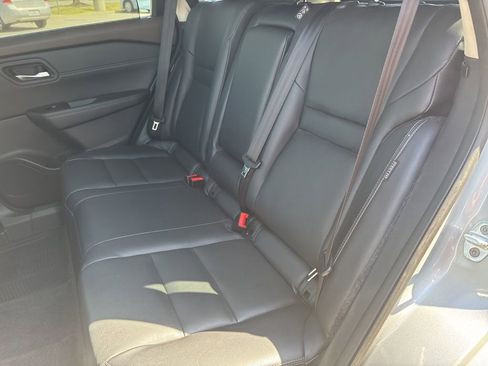 Used 2022 Nissan Rogue SL w/ SL Premium Package image 42