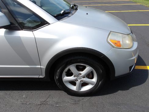 Used 2008 Suzuki SX4 Hatchback FWD image 26