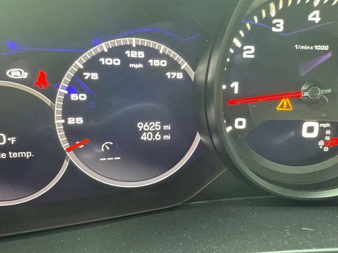 Certified 2023 Porsche Cayenne Platinum Edition AWD/4WD image 2