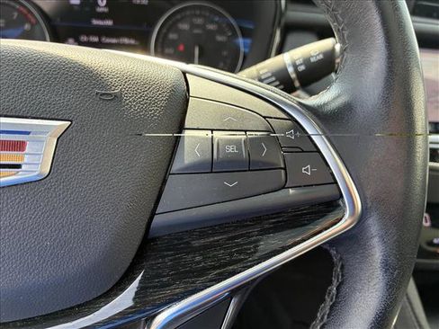 Used 2022 Cadillac XT5 Premium Luxury w/ Technology Package AWD/4WD image 16