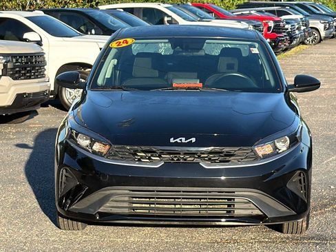 Used 2024 Kia Forte LX FWD image 2