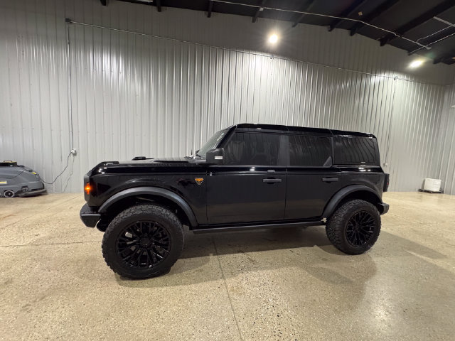 Used 2025 Ford Bronco Badlands AWD/4WD image 2