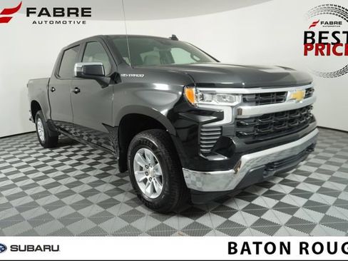 Used 2025 Chevrolet Silverado 1500 LT AWD/4WD image 1