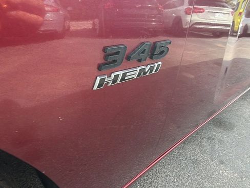 Used 2018 Dodge Charger R/T w/ Plus Group image 11