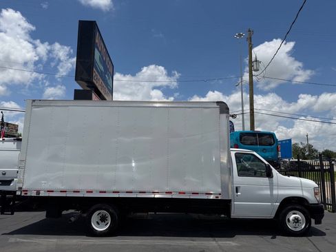 Used 2024 Ford E-350 and Econoline 350 Super Duty w/ Power Windows & Locks Group RWD image 3