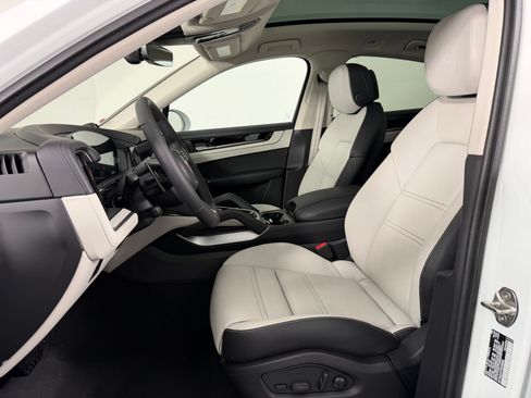Certified 2026 Porsche Cayenne Coupe AWD/4WD image 5