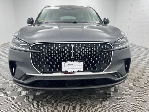 Certified 2025 Lincoln Aviator Reserve w/ Illumination Package AWD/4WD image 3