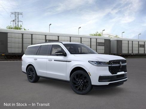 New 2026 Lincoln Navigator Reserve AWD/4WD image 7