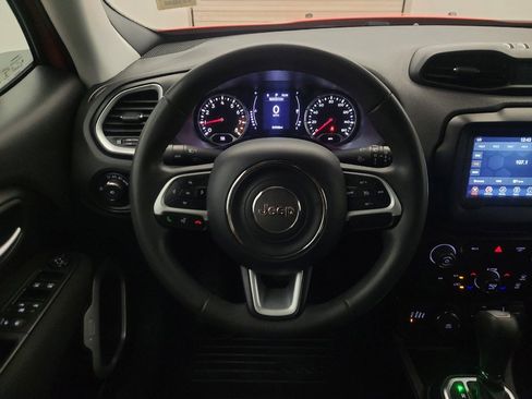 Used 2020 Jeep Renegade Latitude w/ Popular Equipment Group AWD/4WD image 22