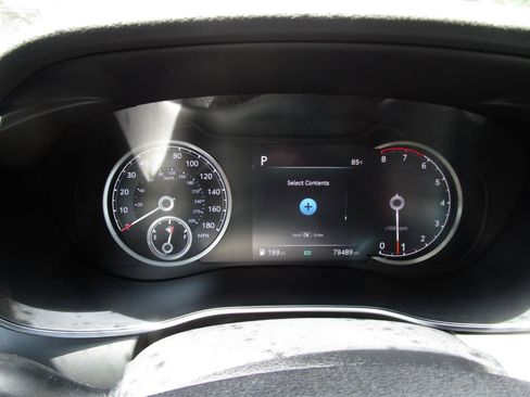 Used 2022 Genesis G70 2.0T w/ Prestige Package RWD image 12