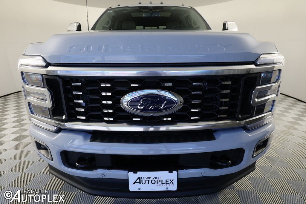 Used 2025 Ford F350 Platinum w/ Platinum Plus Package AWD/4WD image 2