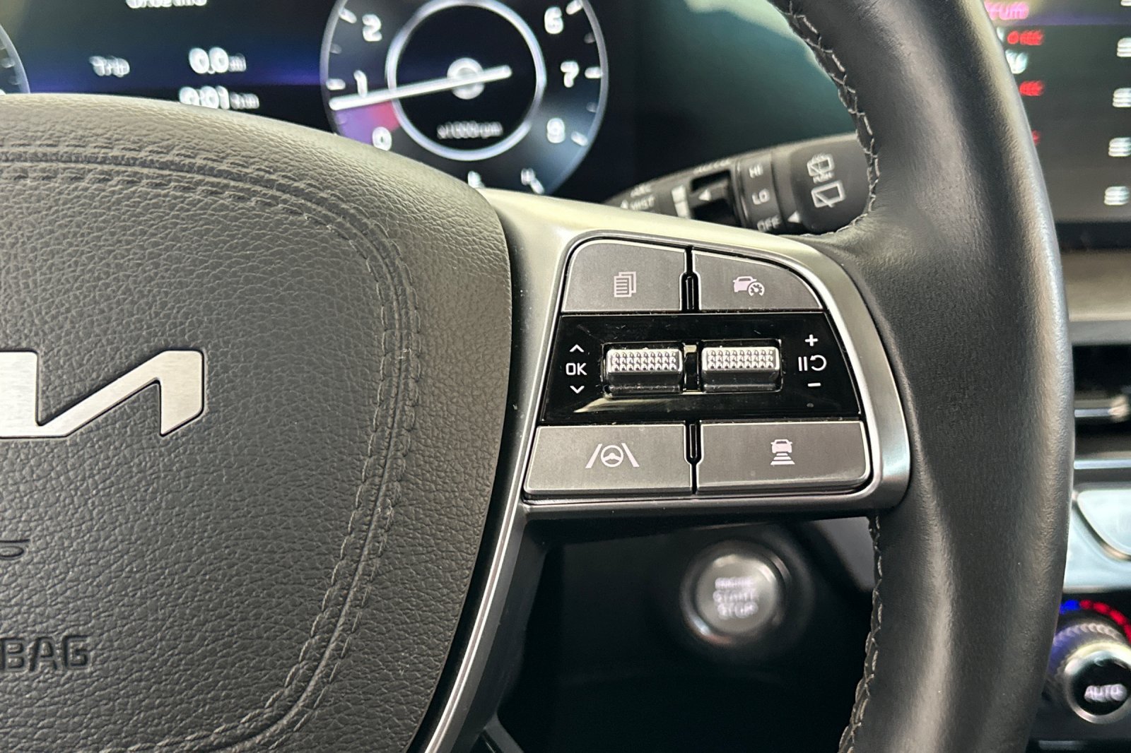 Certified 2025 Kia Telluride SX Prestige X-Line AWD/4WD image 28