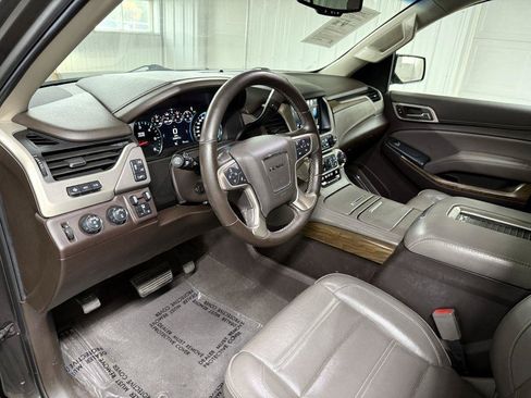 Used 2019 GMC Yukon XL Denali w/ Open Road Package AWD/4WD image 13