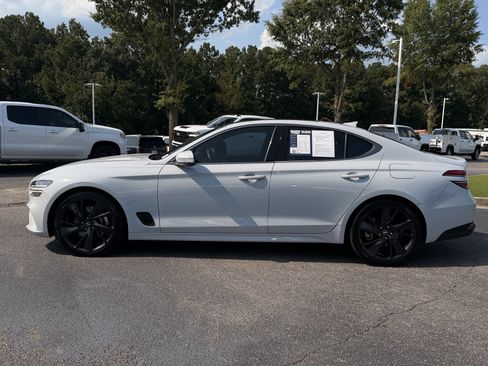 Used 2023 Genesis G70 2.0T w/ Sport Prestige Package RWD image 9