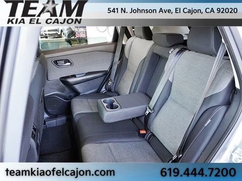 Used 2022 Nissan Rogue SV FWD image 16