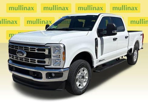 Certified 2025 Ford F250 XLT AWD/4WD image 11