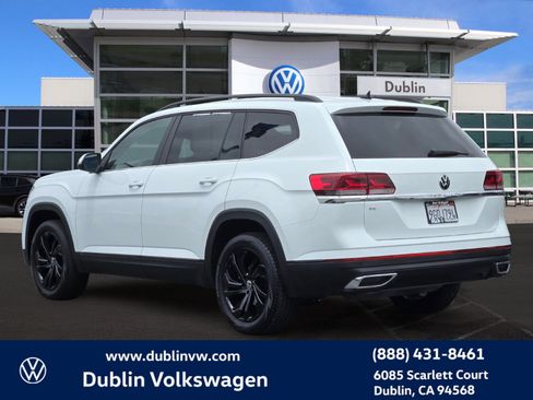 Used 2023 Volkswagen Atlas SE w/ Black Wheel Package FWD image 6