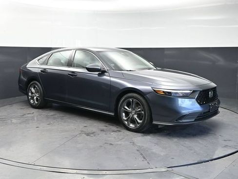 Used 2024 Honda Accord EX image 3