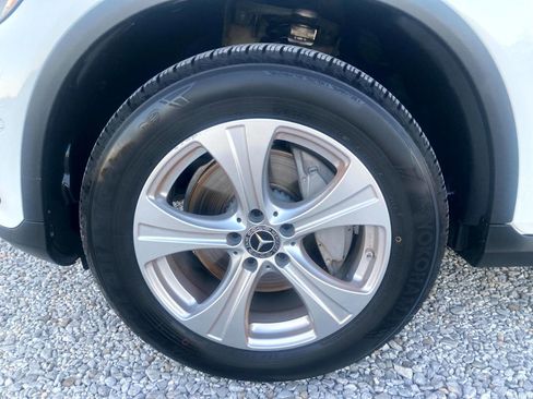 Used 2018 Mercedes-Benz GLC 300 4MATIC image 29