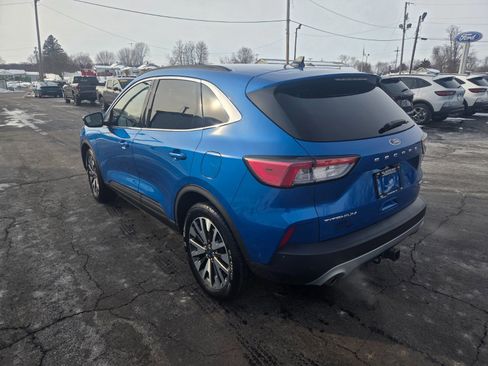 Used 2020 Ford Escape Titanium image 5