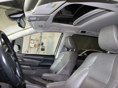 Used 2016 Honda Odyssey EX-L image 24