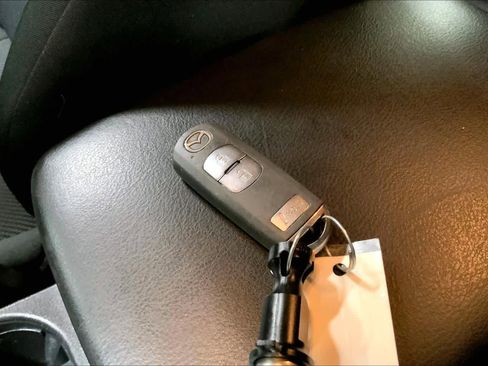 Used 2017 MAZDA CX-5 Sport image 14