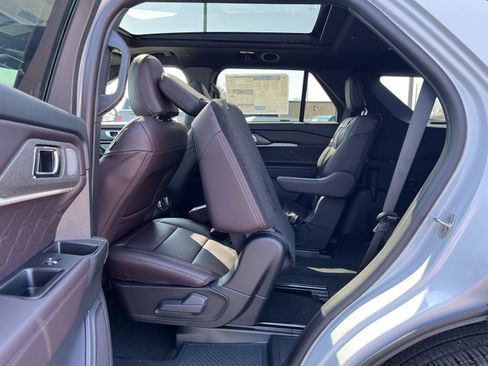 New 2026 Ford Explorer Platinum image 52