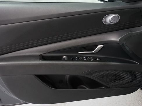 Used 2024 Hyundai Elantra SE image 26