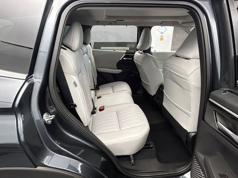 New 2026 Mitsubishi Outlander SEL FWD image 35