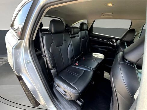 Used 2022 Kia Sorento S FWD image 28