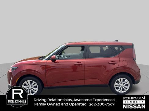 Used 2023 Kia Soul LX FWD image 9