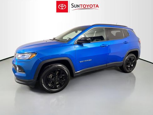 Used 2024 Jeep Compass Latitude image 9