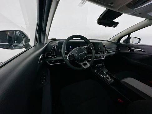 Used 2025 Kia Sportage LX image 18